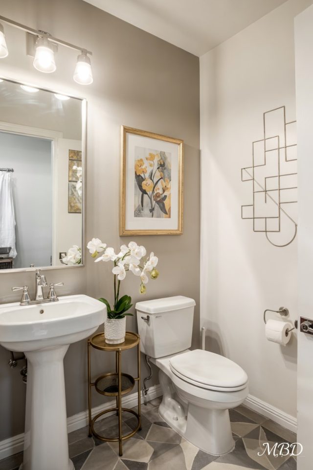 Small Bathroom Decor Ideas: Elegant Luxury Design on Budget